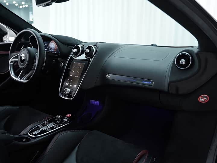 Фото 7 - McLaren GT