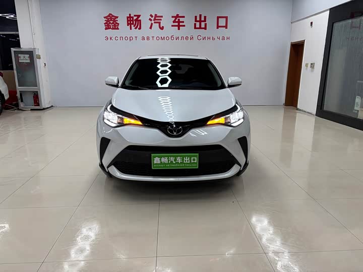 Фото 1 - Toyota C-HR