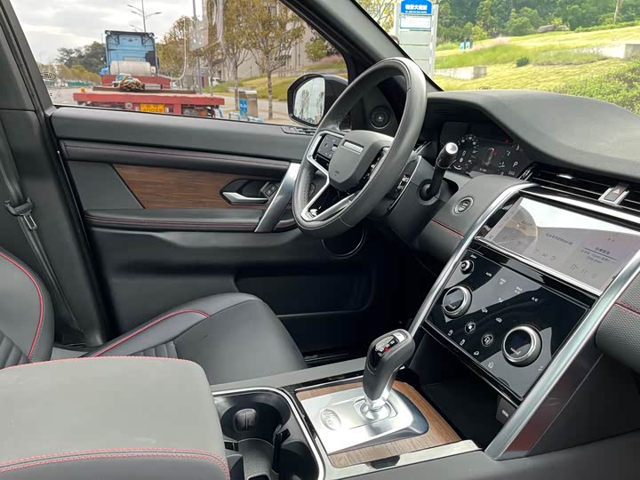 Фото 17 - Land Rover Discovery Sport