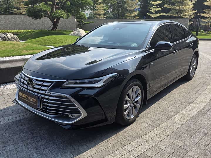 Фото 1 - Toyota Avalon