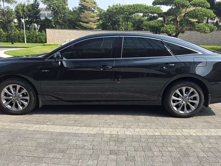 Фото 7 - Toyota Avalon