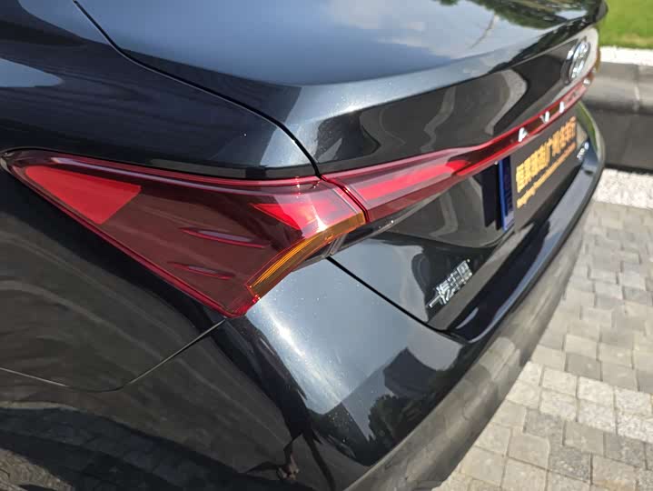 Фото 9 - Toyota Avalon