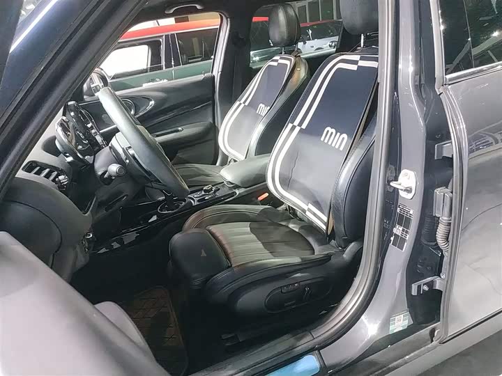 Фото 15 - Mini Clubman