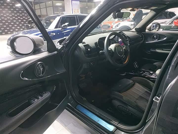 Фото 16 - Mini Clubman