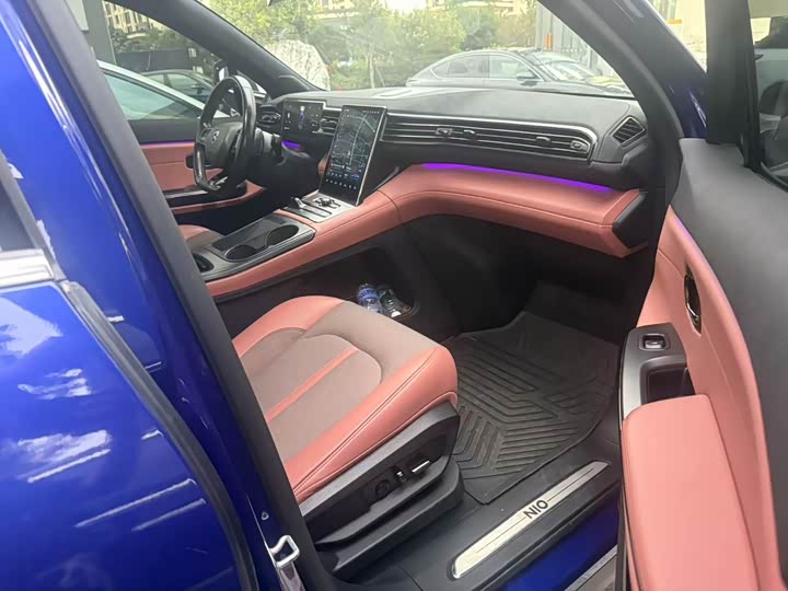 Фото 7 - Nio EC6