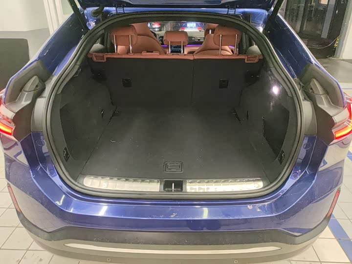 Фото 8 - Nio EC6