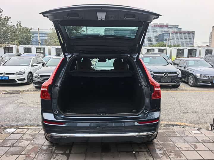 Фото 16 - Volvo XC60