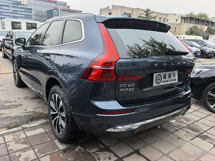 Фото 17 - Volvo XC60