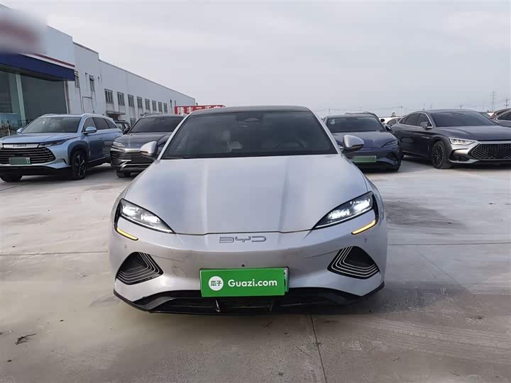 Фото 3 - BYD Seal