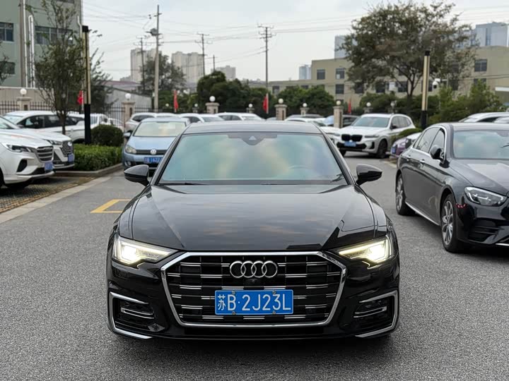 Фото 2 - Audi A6L