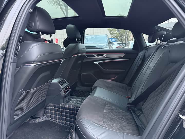 Фото 5 - Audi A6L