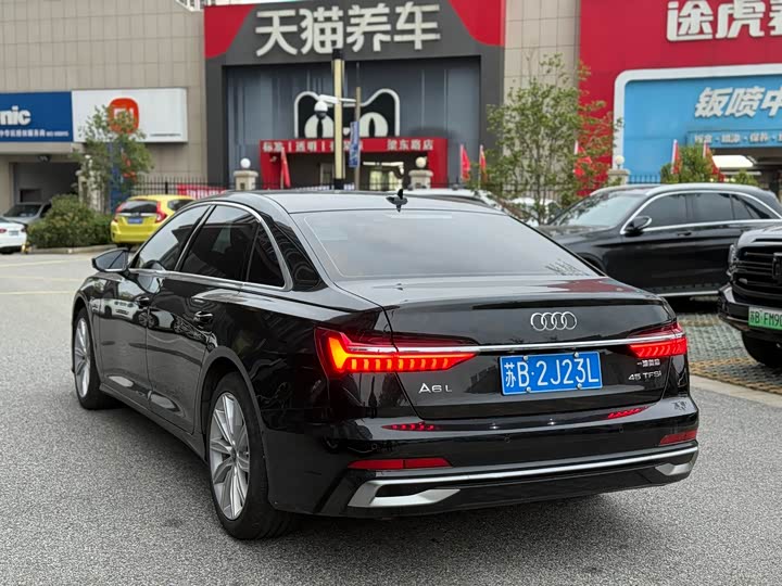 Фото 7 - Audi A6L