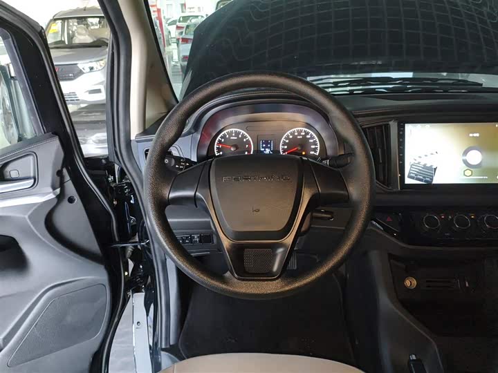 Фото 11 - Dongfeng Forthing Lingzhi M5