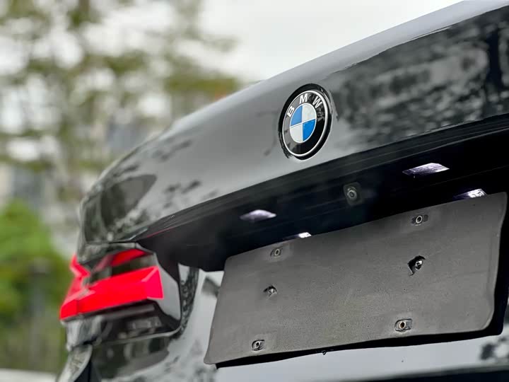 Фото 23 - BMW 5 Series