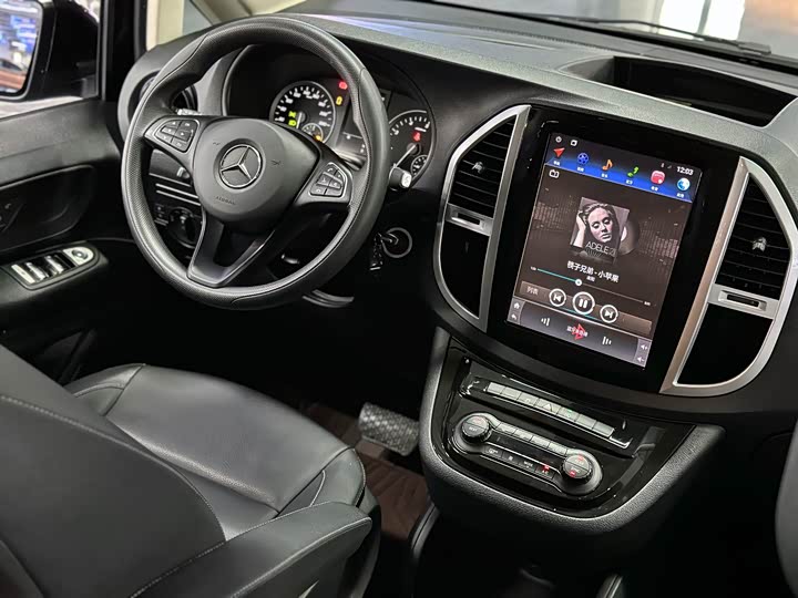 Фото 12 - Mercedes-Benz Vito