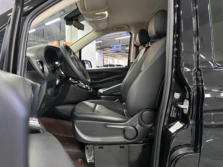 Фото 17 - Mercedes-Benz Vito