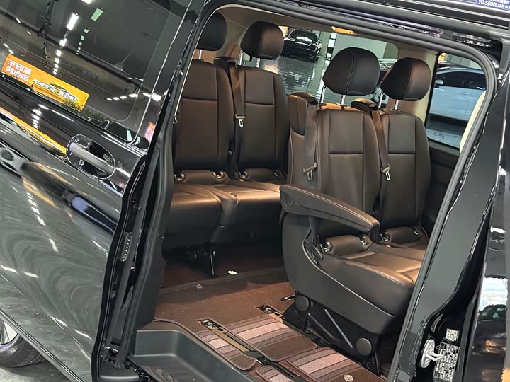 Фото 18 - Mercedes-Benz Vito