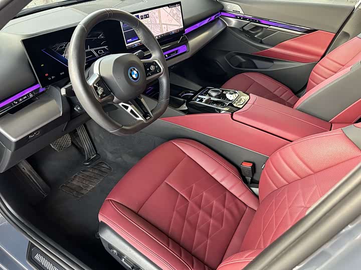 Фото 11 - BMW i5