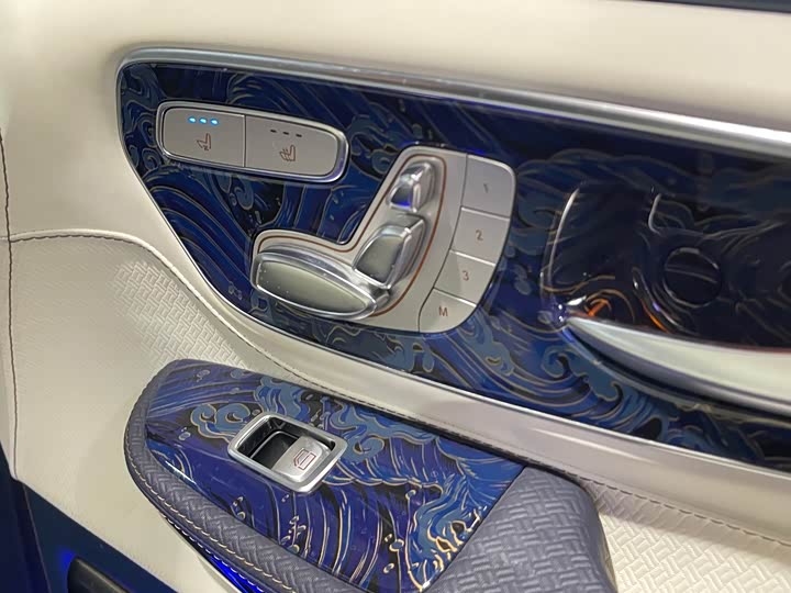 Фото 19 - Mercedes-Benz V-Class