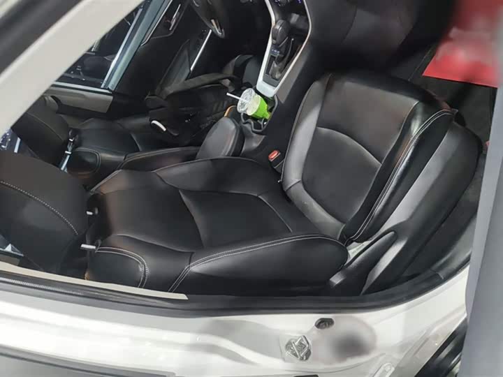 Фото 2 - Toyota RAV4