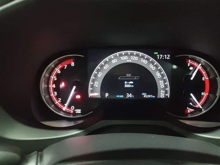 Фото 5 - Toyota RAV4