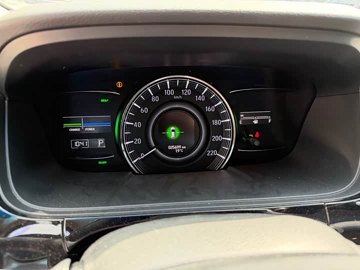 Фото 6 - Honda Elysion