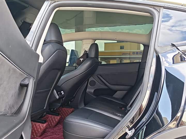 Фото 6 - Tesla Model Y