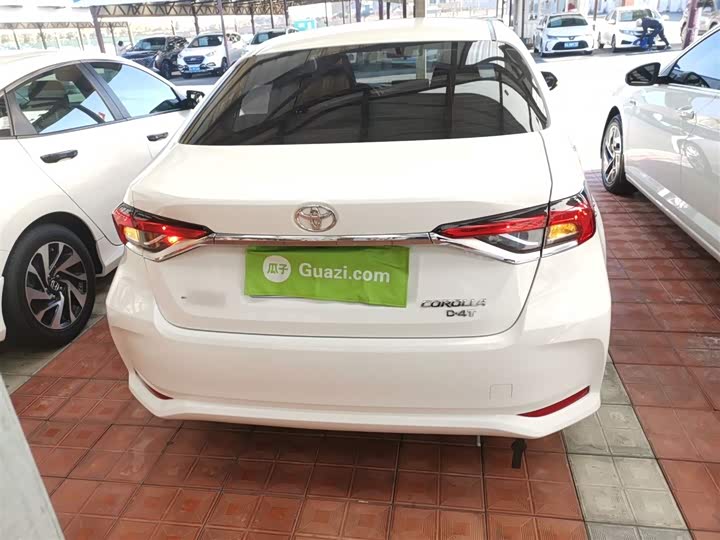 Фото 6 - Toyota Corolla