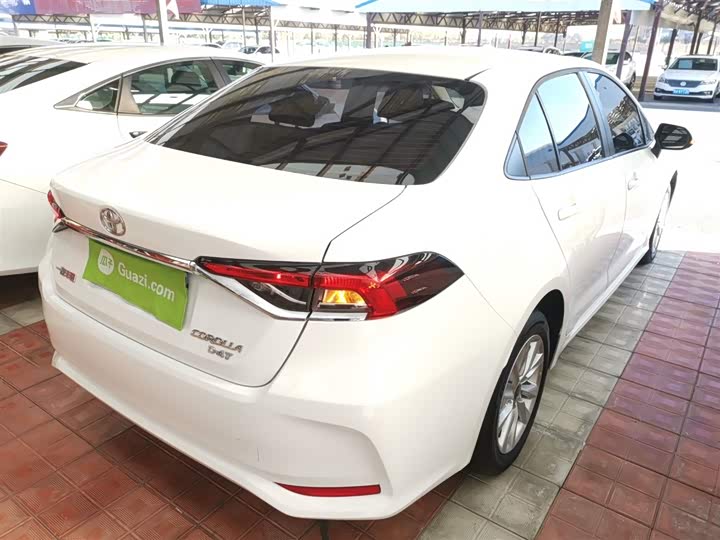 Фото 7 - Toyota Corolla