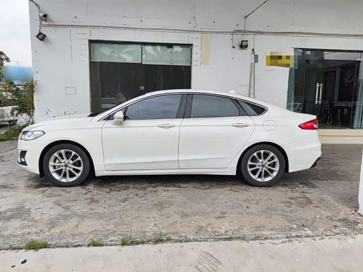 Фото 5 - Ford Mondeo