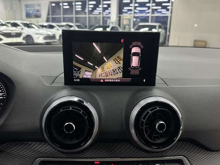 Фото 10 - Audi Q2L