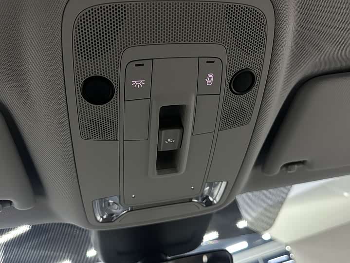 Фото 12 - Audi Q2L