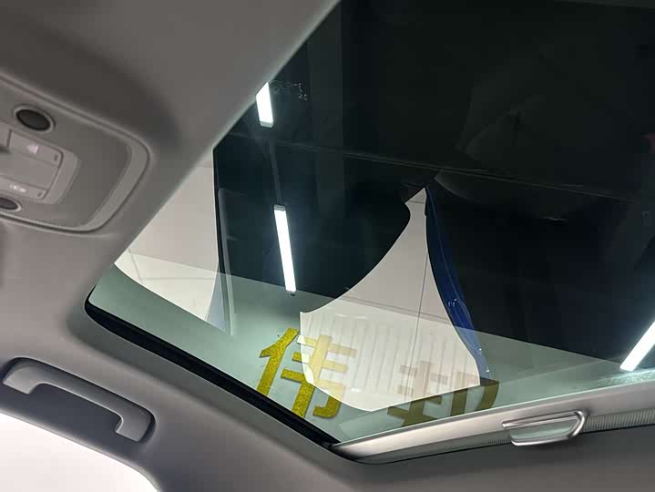 Фото 13 - Audi Q2L