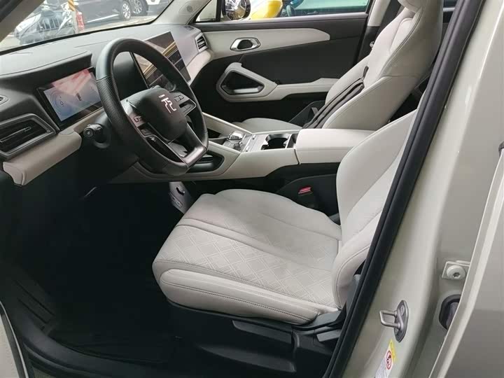 Фото 15 - BYD Yuan Up