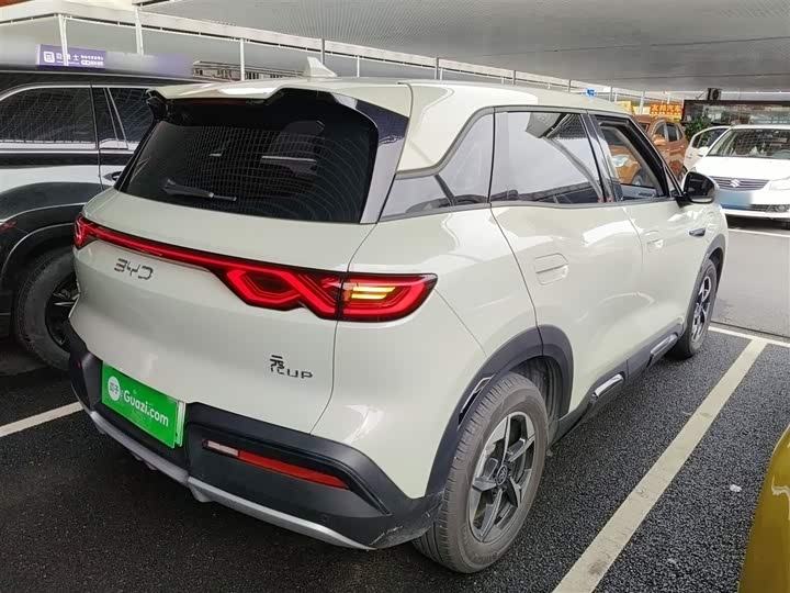 Фото 7 - BYD Yuan Up