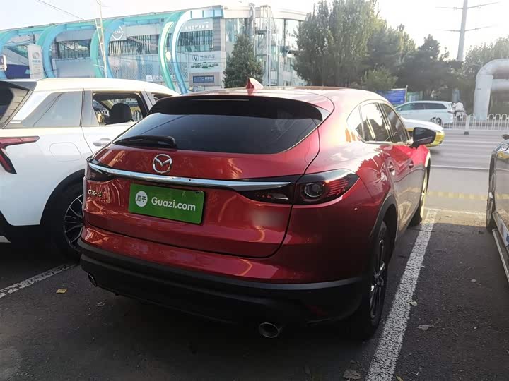 Фото 8 - Mazda CX-4