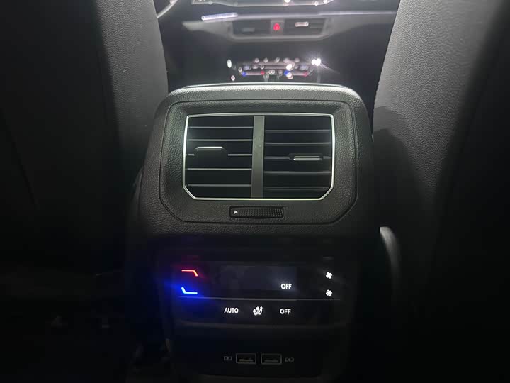 Фото 11 - Volkswagen Tayron