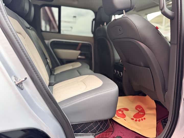 Фото 15 - Land Rover Defender