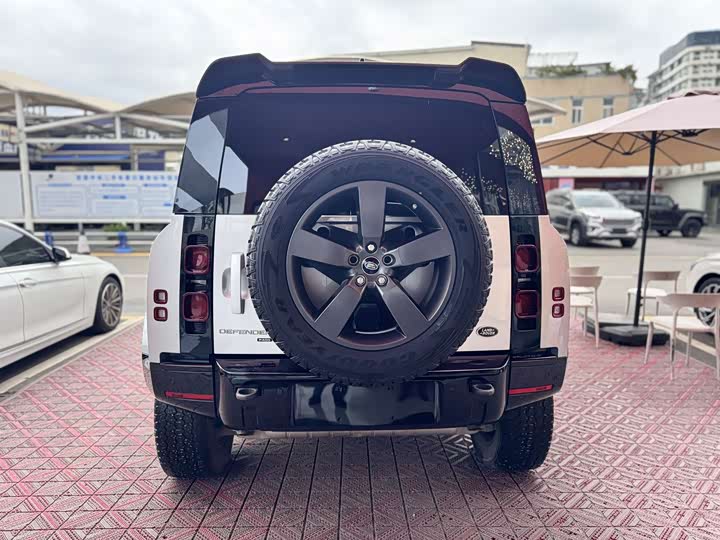 Фото 19 - Land Rover Defender
