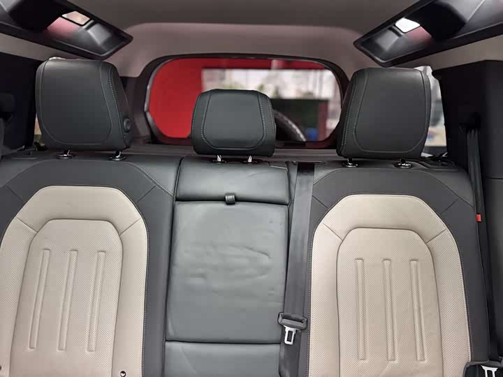 Фото 8 - Land Rover Defender