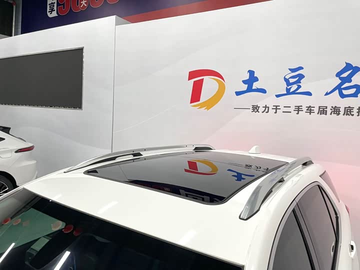 Фото 14 - Chevrolet Equinox