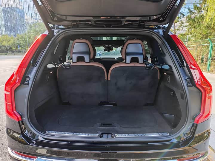 Фото 18 - Volvo XC90