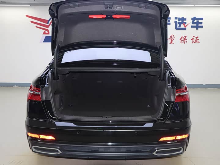 Фото 20 - Audi A6L