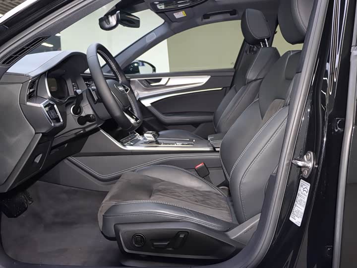 Фото 4 - Audi A6L