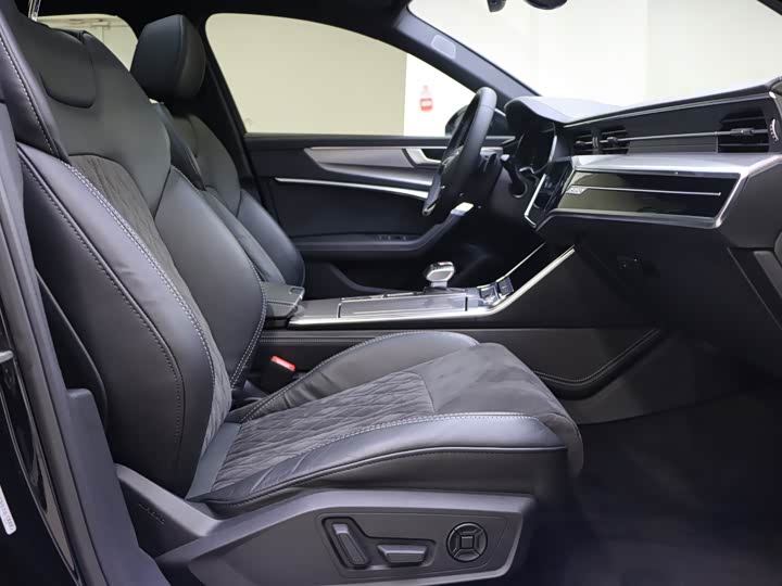 Фото 5 - Audi A6L