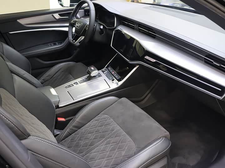 Фото 7 - Audi A6L