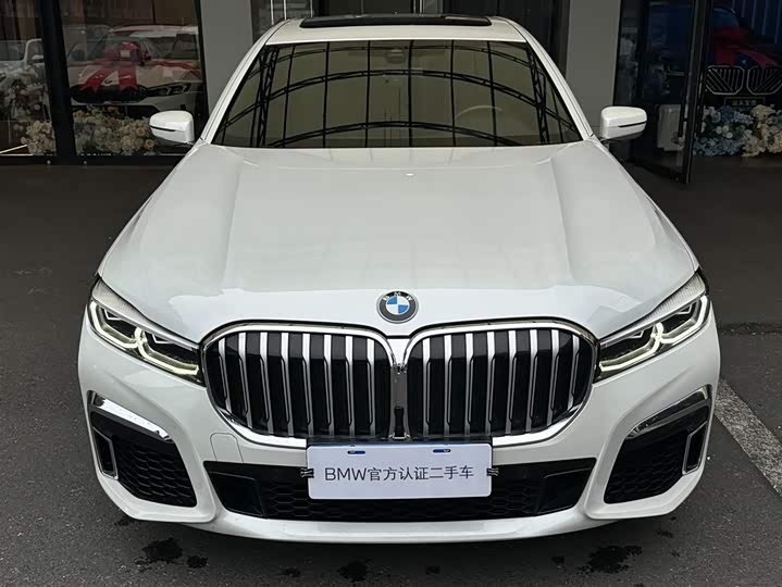 Фото 2 - BMW 7 Series