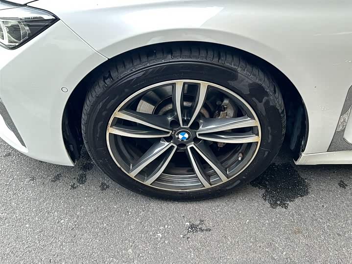 Фото 4 - BMW 7 Series