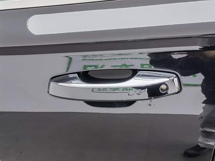 Фото 18 - Geely Monjaro