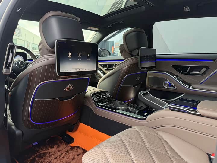 Фото 12 - Mercedes-Benz Maybach S-Class